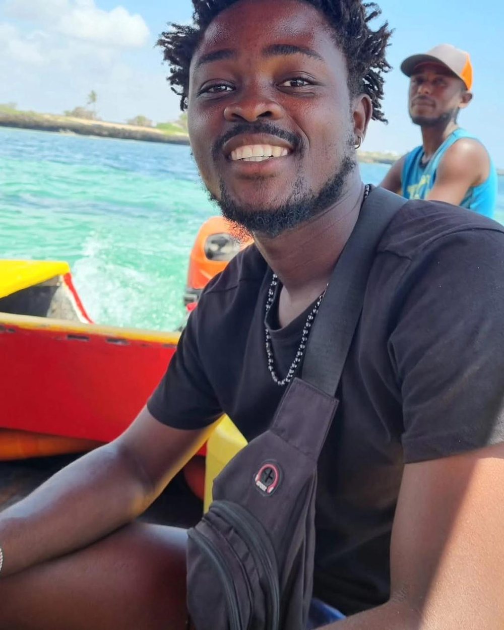Robert Doza su una barca al largo di Watamu